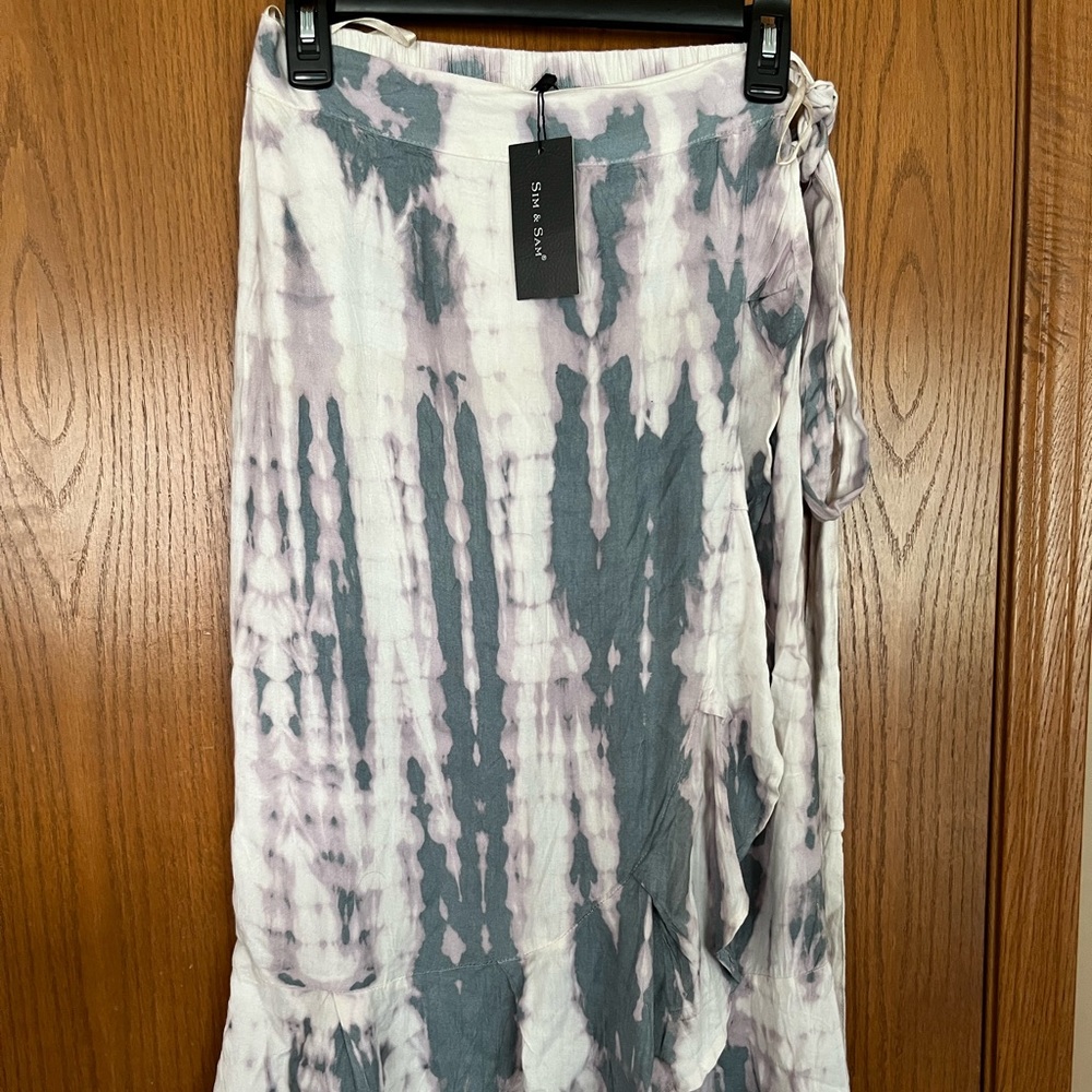 NWT! Women’s Sim & Sam Tie Dye Skirt
